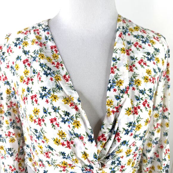 Lost + Wander Women's Floral Twist Crop Bell Sleeve Blouse Shirt Size Small - Picture 8 of 8